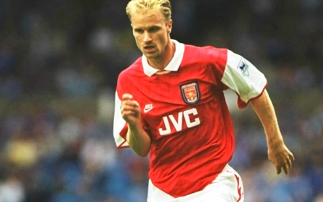Resultado de imagem para Arsenal FC Dennis Bergkamp